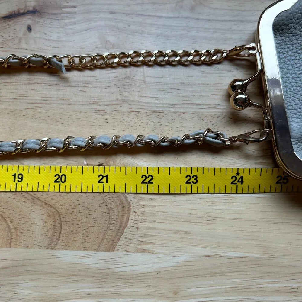 Jen & Co. Cleo Vegan Coin Pouch Purse with Chain Strap Light Gray